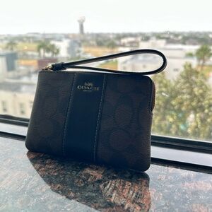 COACH wrist wallet